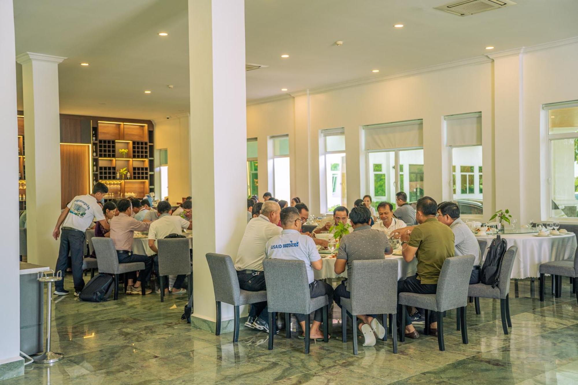 קפ Sangkahak Mith Hotel מראה חיצוני תמונה